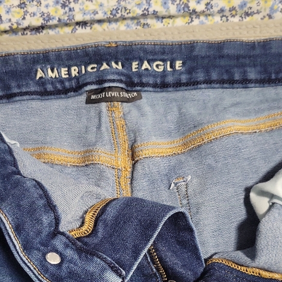 American Eagle Outfitters Women's Distressed Blue Jean Shorts - Picture 4 of 9